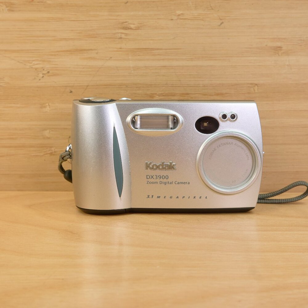 Vintage Kodak EasyShare DX3900 3MP Digital Camera, Made in Japan